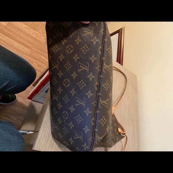 ❌SOLD❌ Louis Vuitton Neverfull MM - Picture 9 of 13